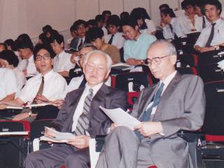 山本俊一先生と内薗耕二学長 山本俊一先生と内薗耕二学長