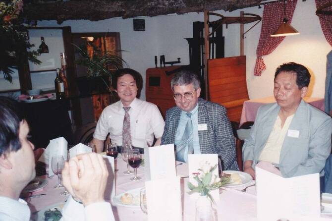 会長招宴:ベルギー随一のフランス料理店にて 会長招宴:ベルギー随一のフランス料理店にて