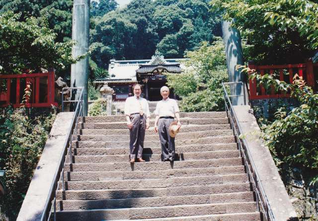 講演前：田村善蔵先生と　久能山東照宮へ