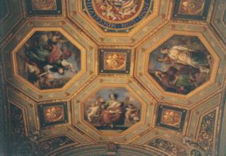 ヴァチカン美術館2F（無原罪のお宿の間）天井画