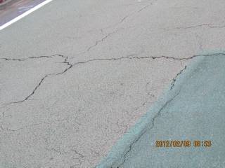 建築工事による道路破損の激悪化