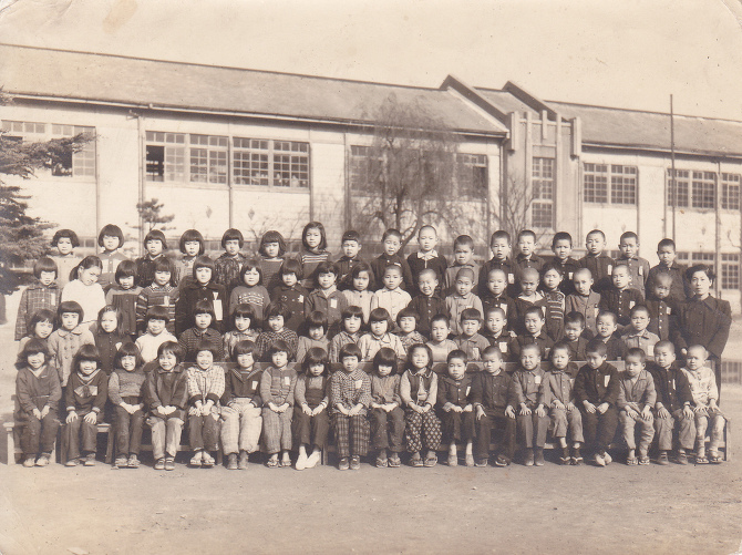 ���w�Q�N���@1�N���X�F72�l�v�i�Ō��E���W�l�ځA�����P�O�l�ځj