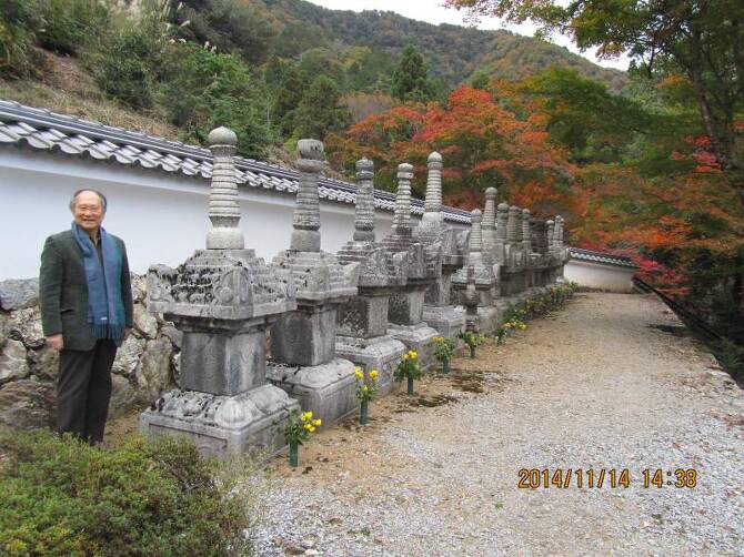 清龍寺墓所 左手前7代目・高数より列置 清龍寺墓所 左手前7代目・高数より列置